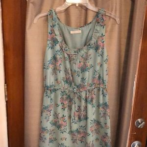 Great condition sun dress by hinge
